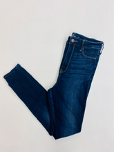 Load image into Gallery viewer, Hollister Womens Denim Size 3/4 (27)
