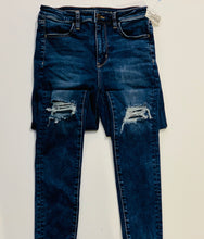Load image into Gallery viewer, American Eagle Womens Denim Size 5/6 (28)-C16F5BAC-B33C-4F7F-8021-A8AD811F708C.jpeg
