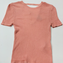 Load image into Gallery viewer, Forever 21 Short Sleeve Top Size Small
