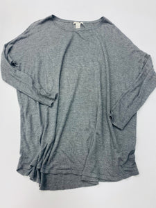 H & M Womens Sweater Small-DC0A5B26-C877-4274-AC45-FFA6BC09D2F0.jpeg