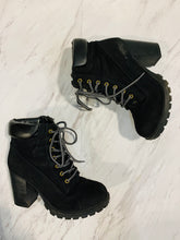 Load image into Gallery viewer, Charlotte Russe Casual Boots 7-4B06D611-C079-463D-9CE6-2F04110E76F2.jpeg
