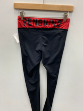 Load image into Gallery viewer, Under Armour Athletic Pants Size Small
